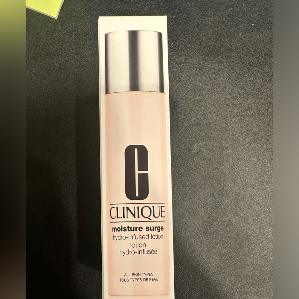 Clinique Moisture Surge Hydrating Lotion is - Picture 2 of 4